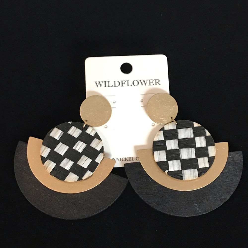Fashion checkered earrings